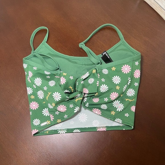 Green floral Victoria secret active top size‎ XS - Picture 3 of 4